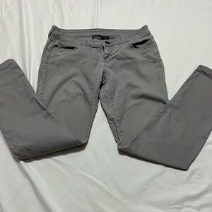 City Streets Gray Pants Size 9